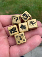 Load image into Gallery viewer, D6 Dice (1)
